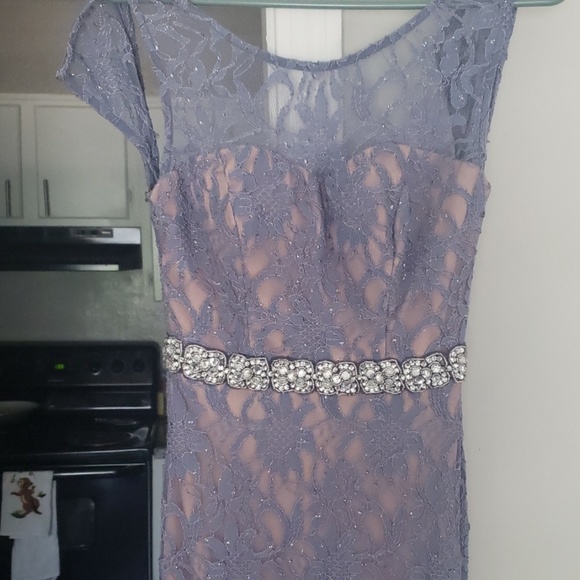Lace full length formal gown - Picture 2 of 5